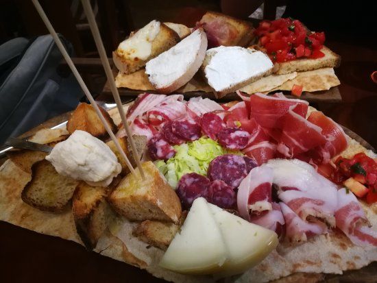 Inu Sardinian Wine Bar