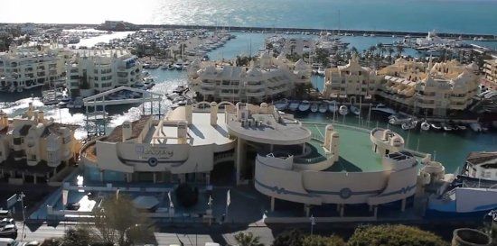 Puerto Marina Shopping