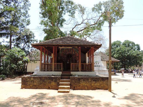 Sri Maha Paththini Davalaya