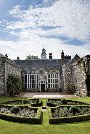 Hall Place and Gardens