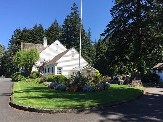 Bonneville Fish Hatchery