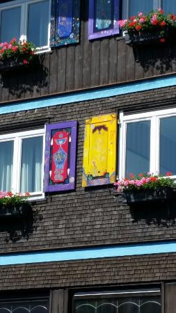 Fensterladen bemalt von Horst Kordes