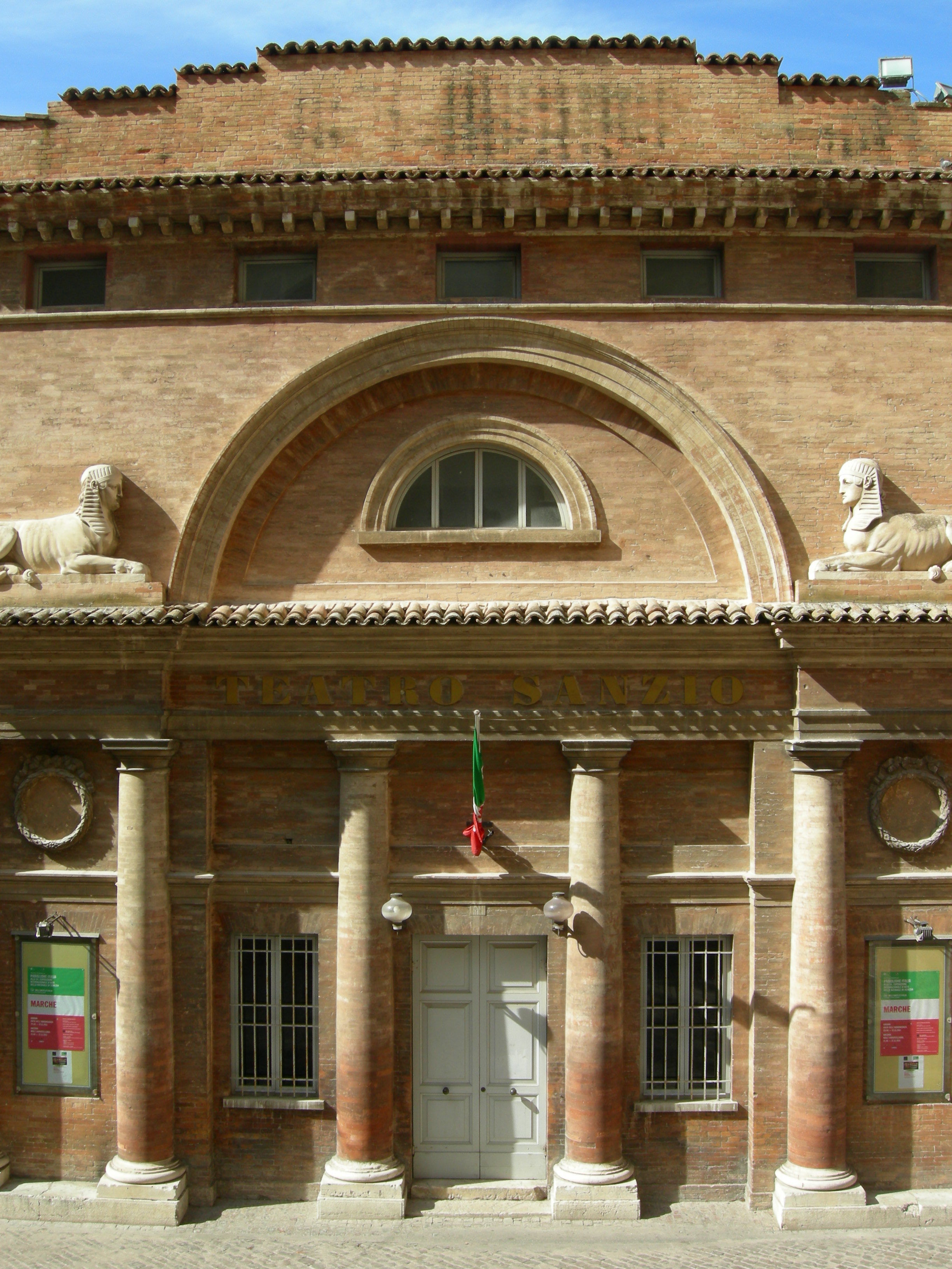 Teatro Raffaello Sanzio