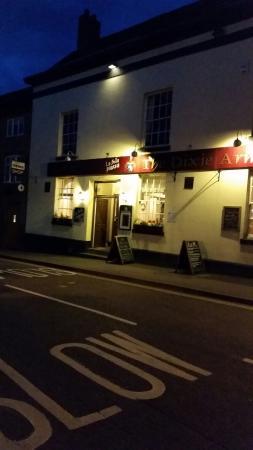 La Bella Piazza Italian Restaurant