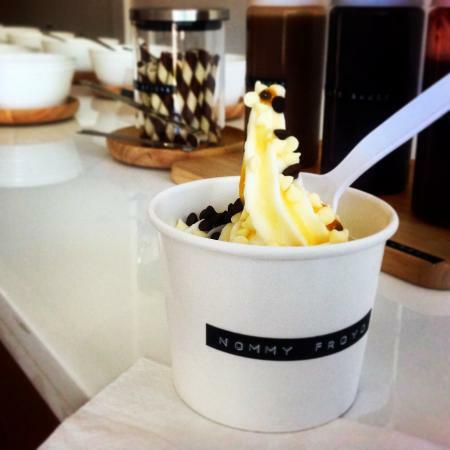 Nommy Frozen Yoghurt